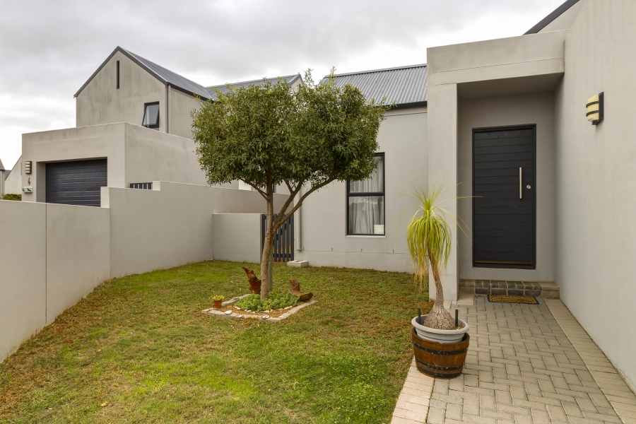 3 Bedroom Property for Sale in Aan de Wijnlanden Western Cape